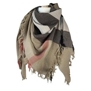 Burberry London 110\110cm 100%Merino Wool made in Scotland Scarf